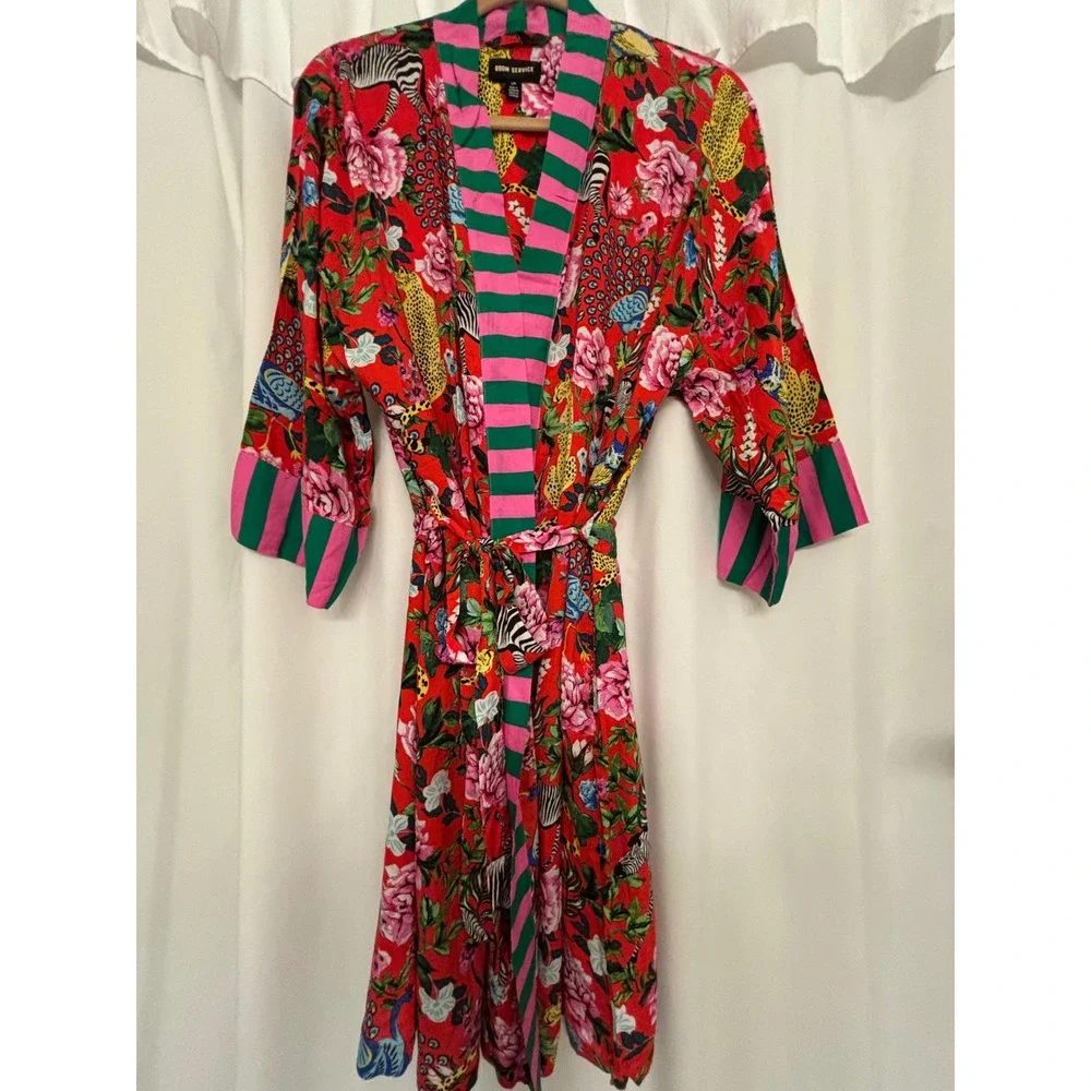 Room Service size Large Floral Animal Print Robe Womens Red Multi